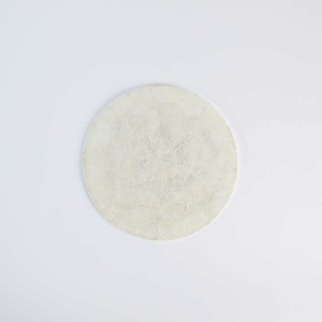 Layla Capiz Placemat 8 Layla Capiz Placemat