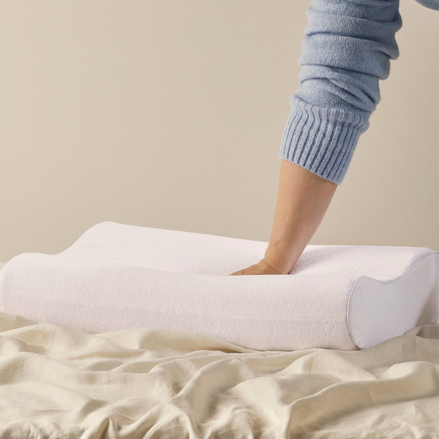 Comfort Science Soft Memory Foam Contour Pillow 11 Comfort Science Soft Memory Foam Contour Pillow