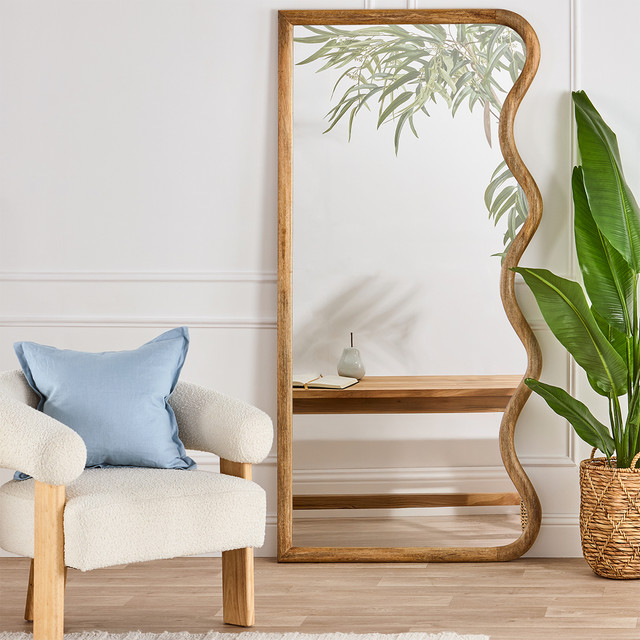 Louis Wavy Floor Mirror